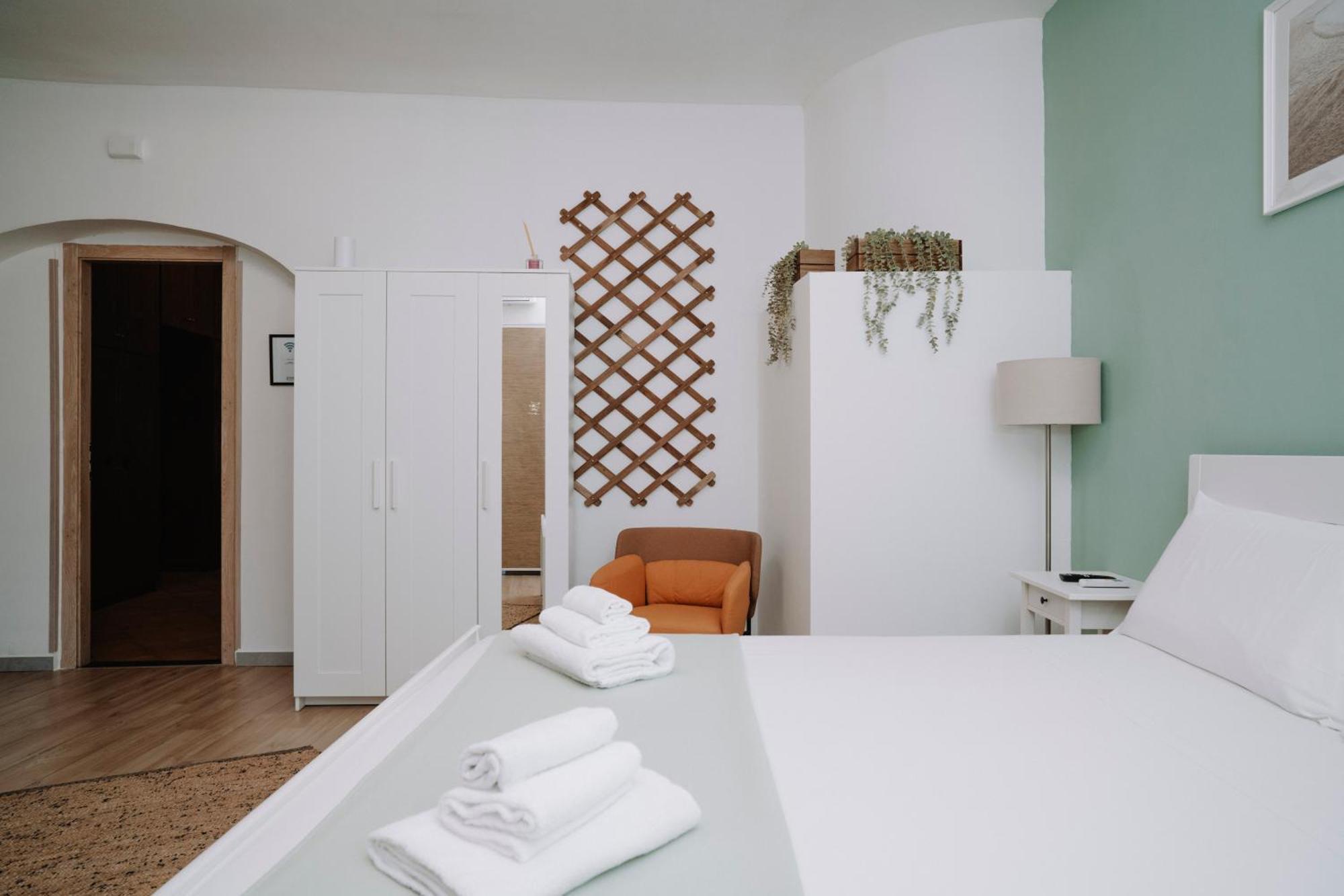 Bonne Nuit Terracina Bed & Breakfast Exterior photo